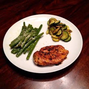 blackened organic chicken breast, yellow squash, zucchini, and steamed green beans.